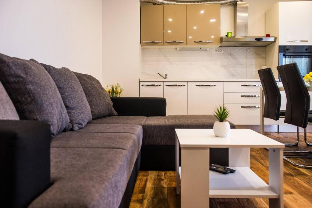 Apartment Faith Сплит Екстериор снимка